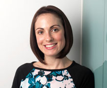 Headshot of sarah warren.