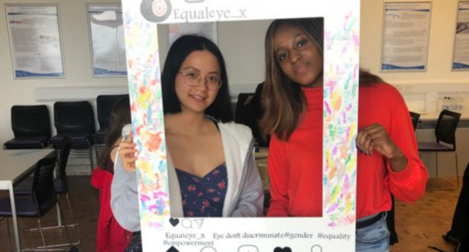 Equal eye (GE) - students with insta frame