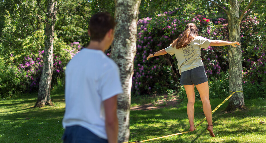 Students on a slackline on Streatha Campus